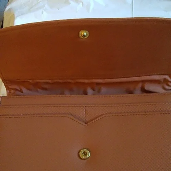 Ladies Wallet - Picture 4 of 11